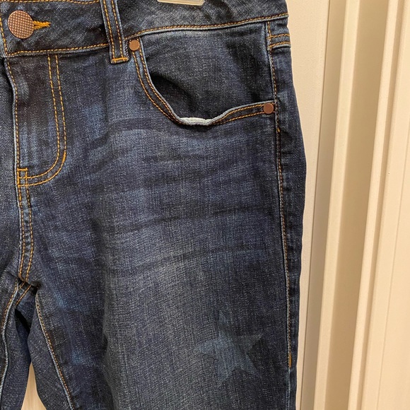 CAbi 3937 Slim Boyfriend Jeans Star Print Celebrity Wash Raw Hem - Picture 4 of 15